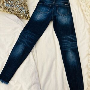 Elegant Indigo Skinny Jeans